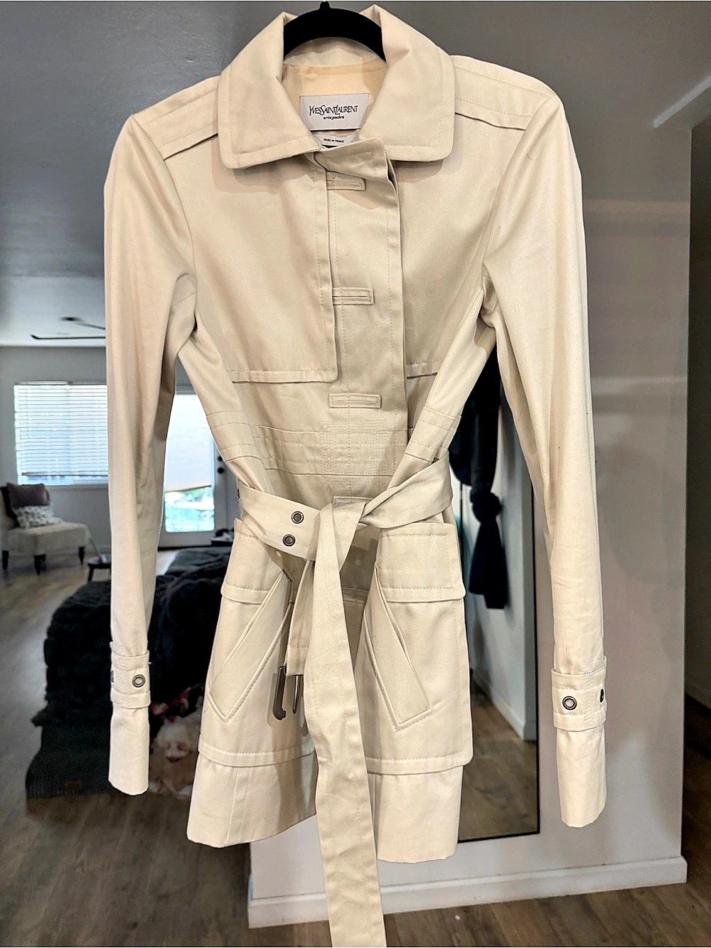 Yves Saint Laurent 💯 % Cotton Trench Coat in Cream Size Small Like New 🧥💓